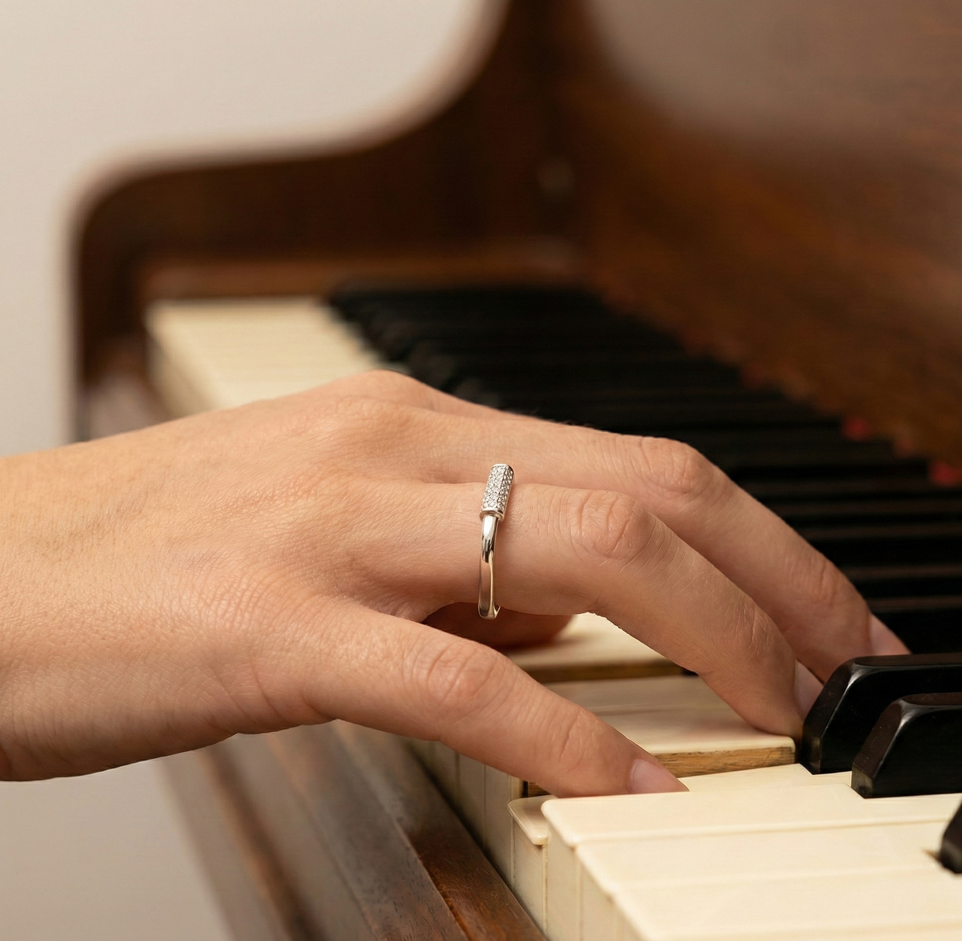 انگشتر طلا نگین دار