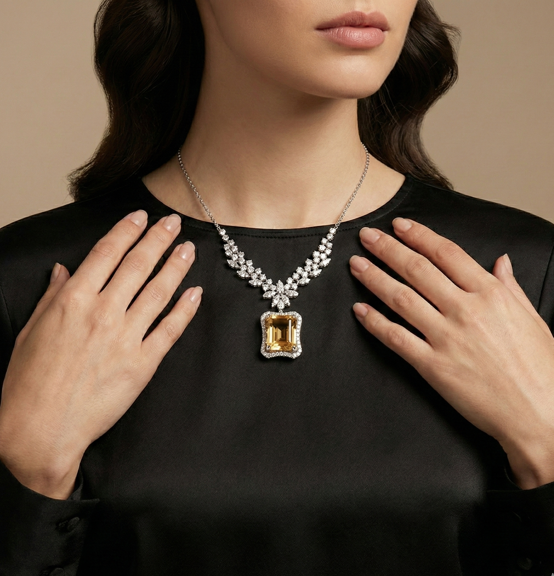 گردنبند طلا نگین دار