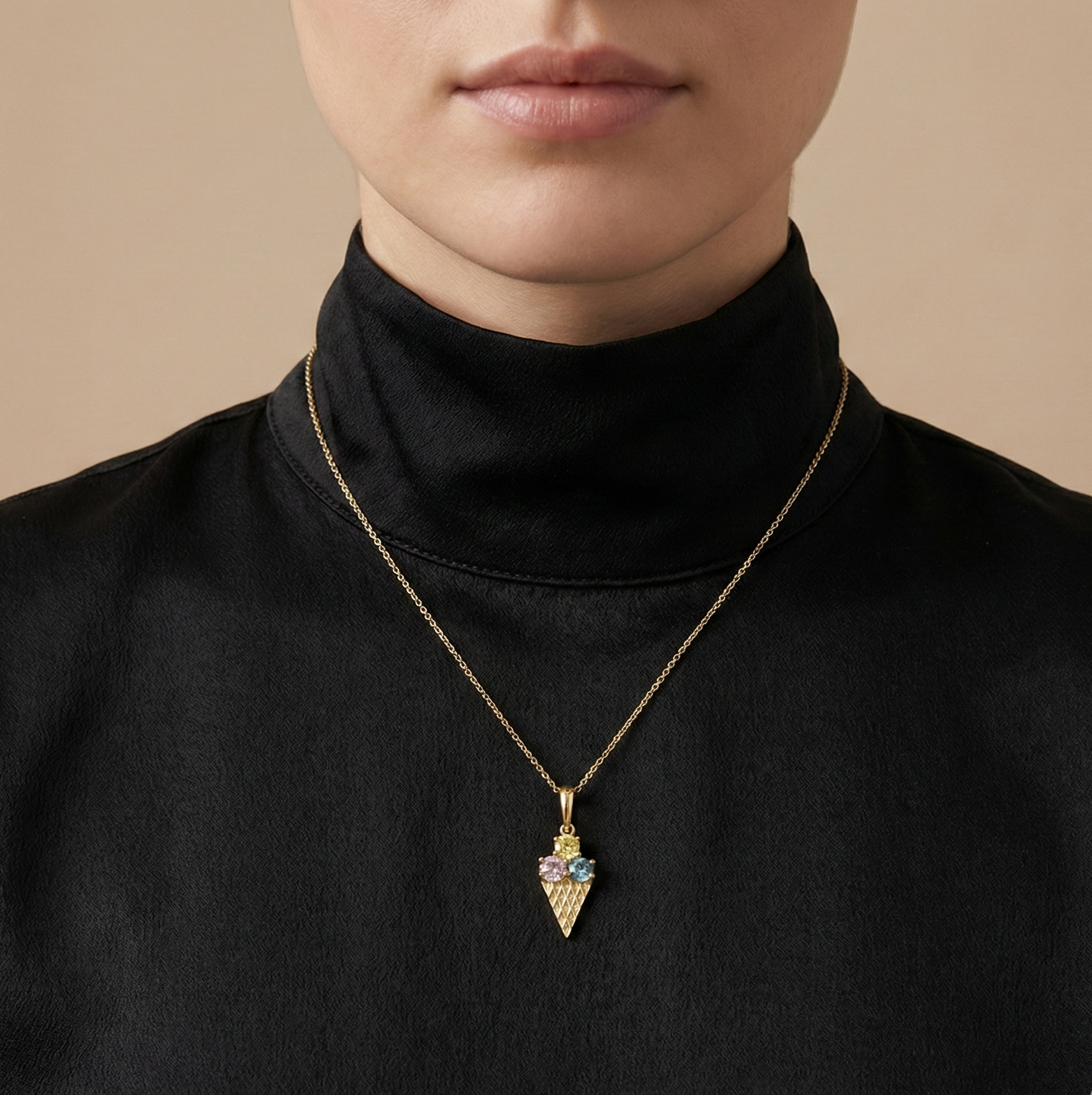 پلاک طلا نگین دار