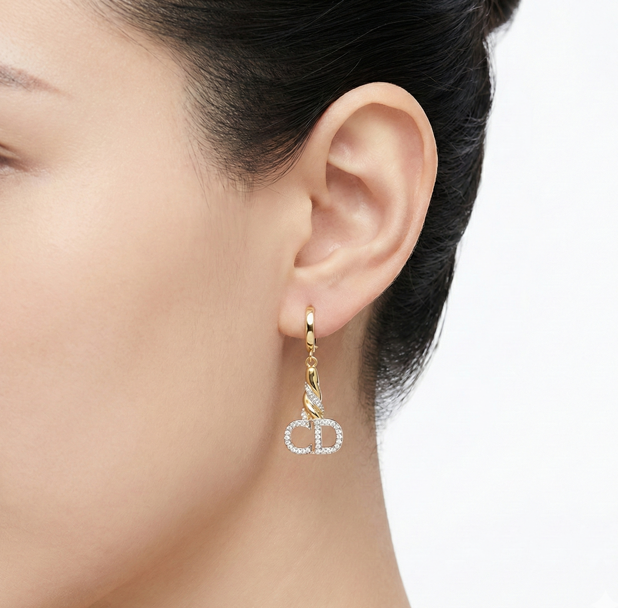 گوشواره طلا نگین دار