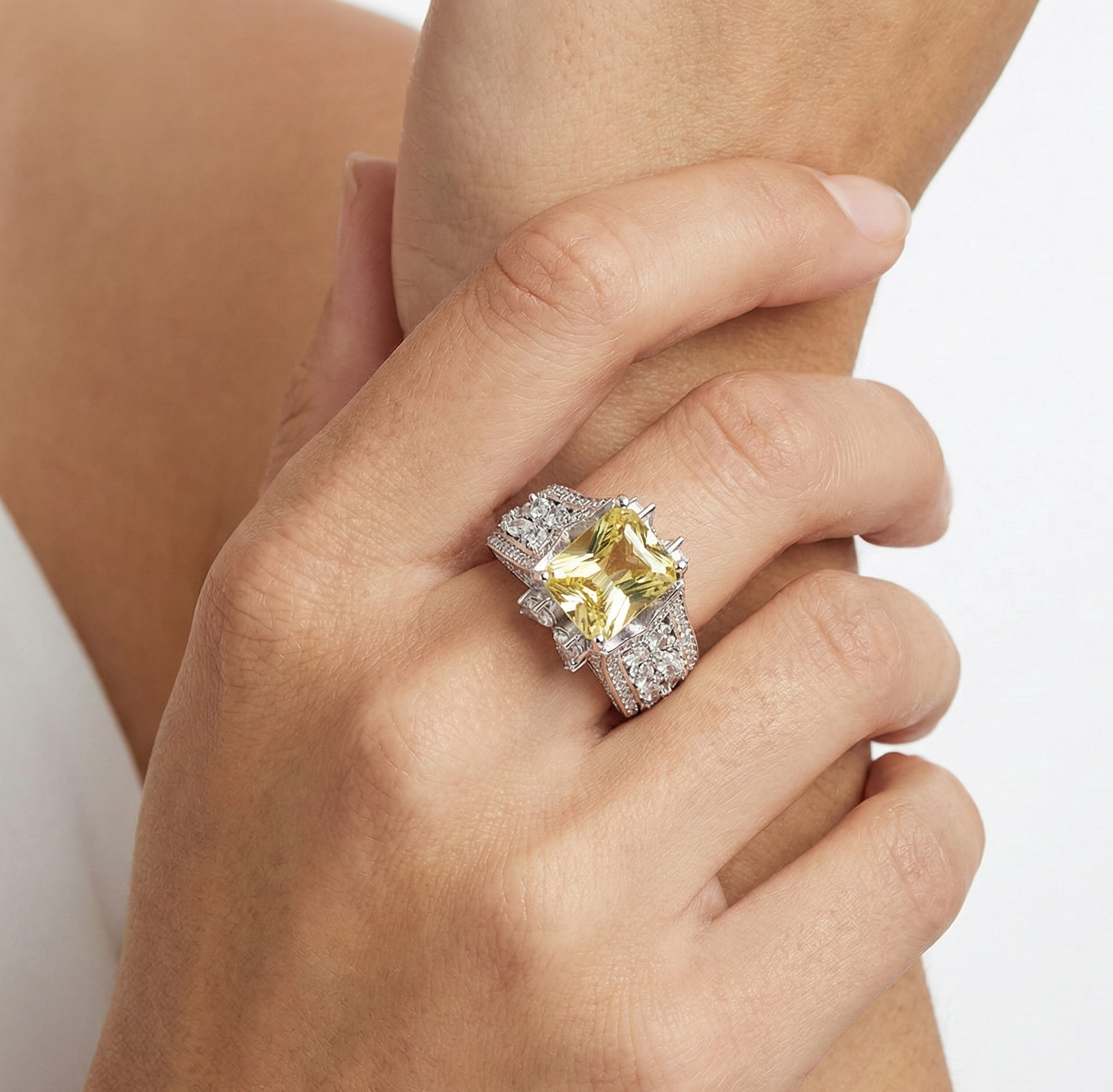 انگشتر طلا نگین دار