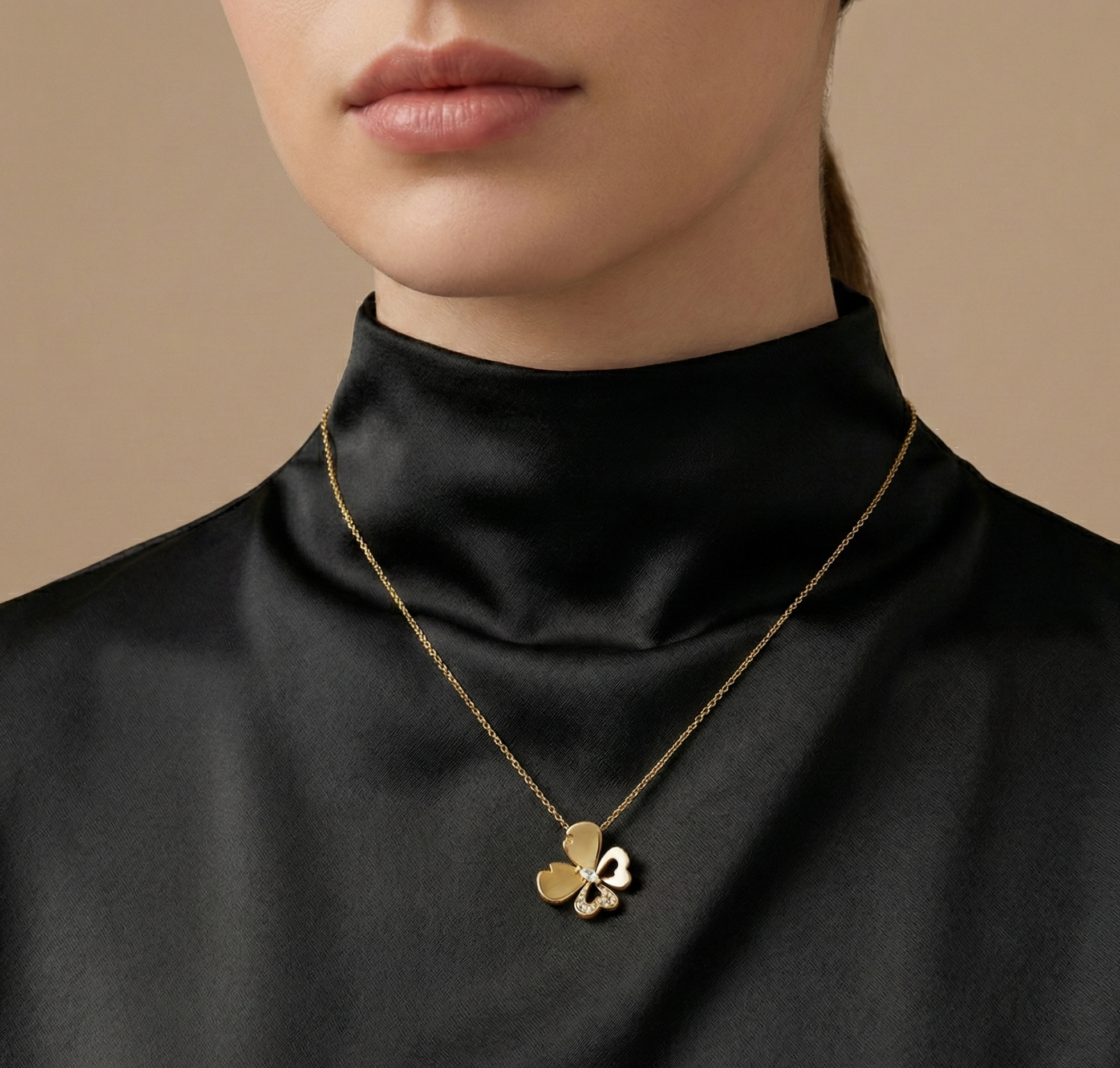 پلاک طلا نگین دار