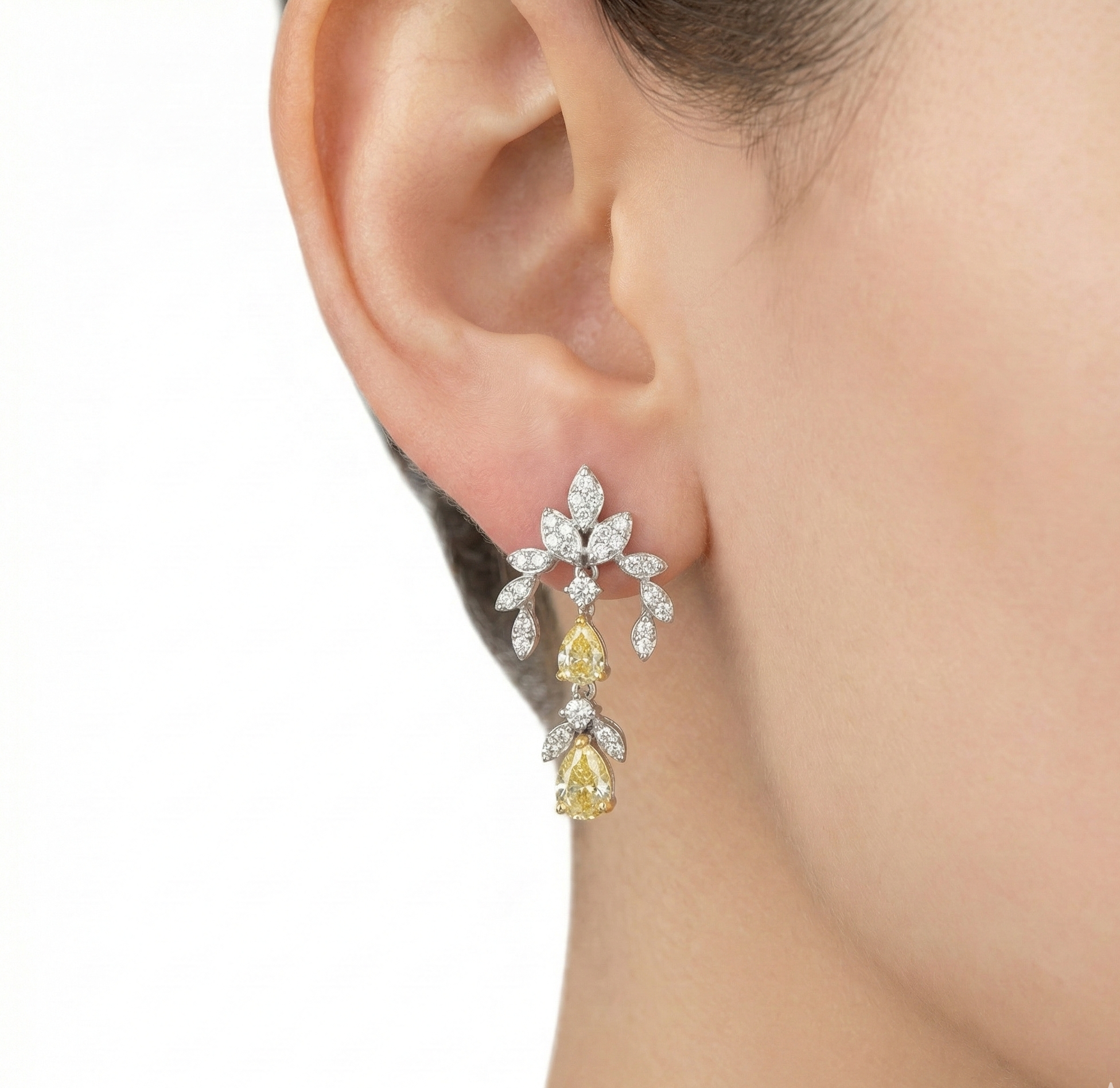 گوشواره طلا نگین دار