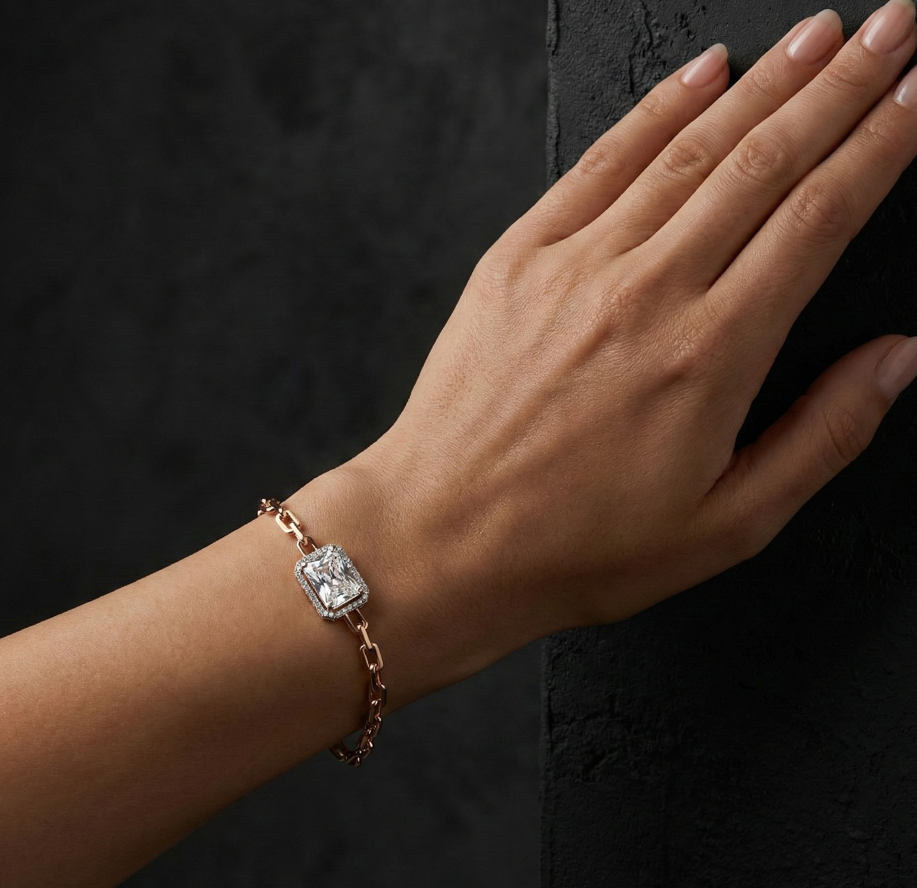 دستبند طلا نگین دار