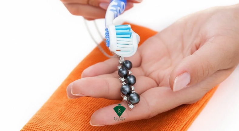 روش‌های خانگی تمیز کردن طلا