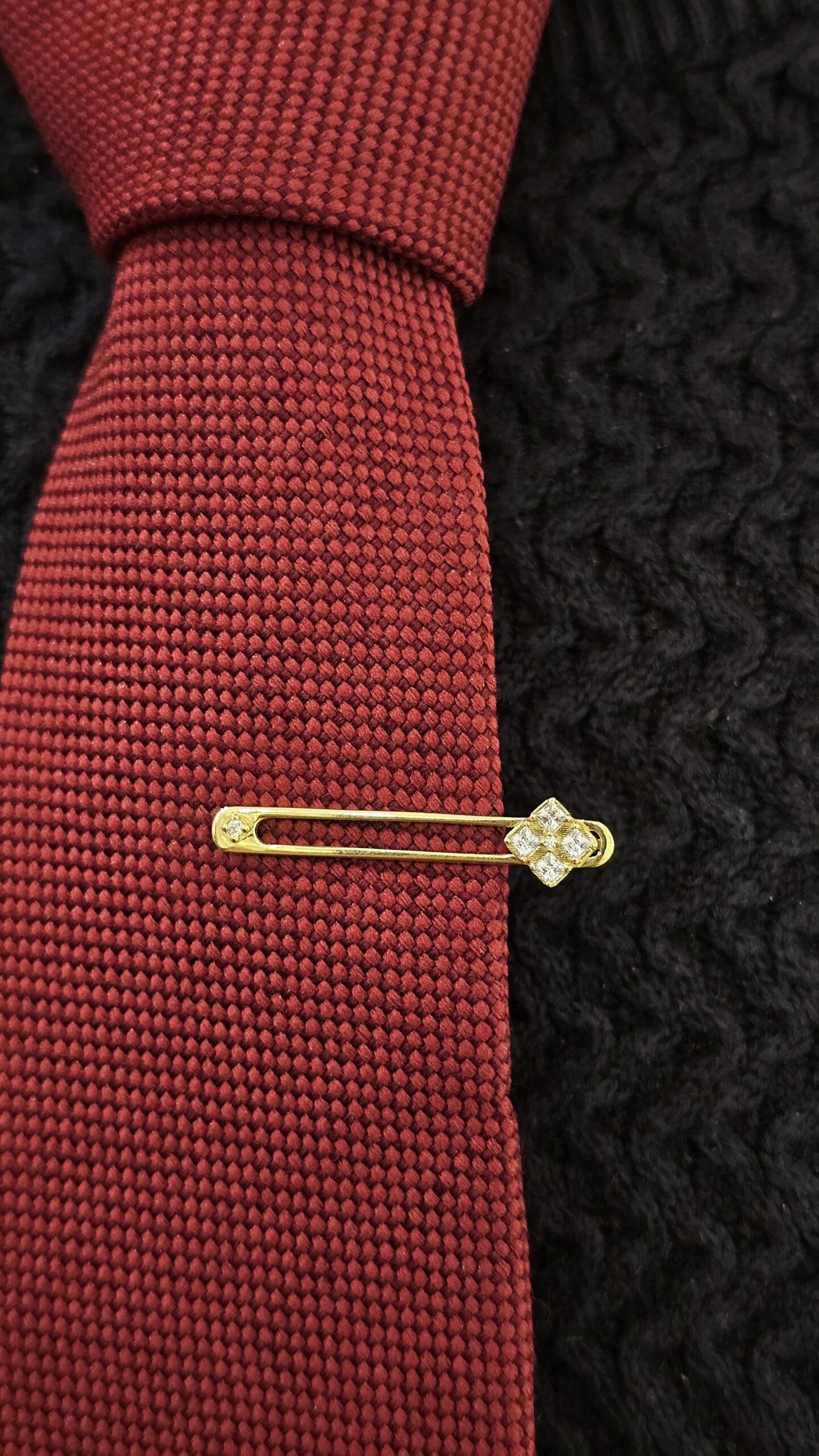 گیره کروات طلا نگین دار